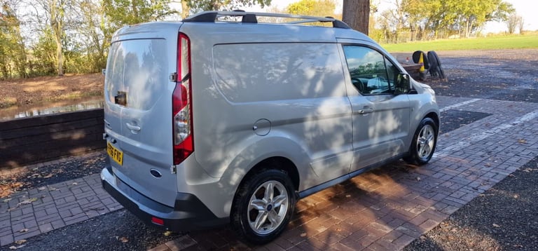 FORD TRANSIT 200 LIMITED PV Silver Manual Diesel, 2016