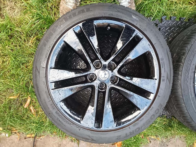 VAUXHALL 18" ALLOYS WHEELS & TIRES Gloss Black 5x105 pcd 