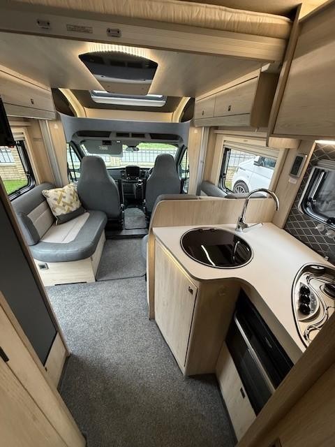 Auto-Trail F-Line F74 DIESEL MANUAL 2021/21