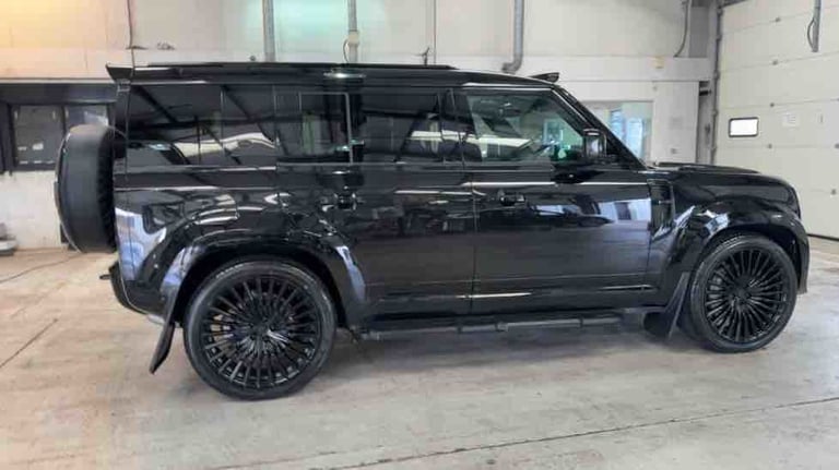 2024 Land Rover Defender 110 3.0 D300 MHEV X-Dynamic SE SUV 5dr Diesel Auto 4WD Euro 6 (s/s) (300...