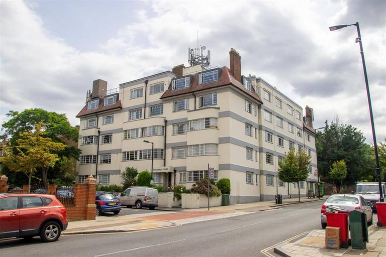 Large 3 bedroom  flat in Dulwich only £1950 pcm