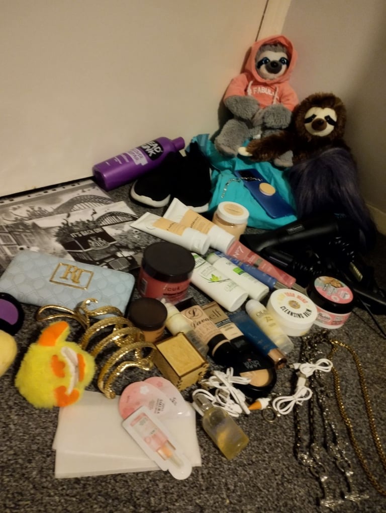 Bundle of items 