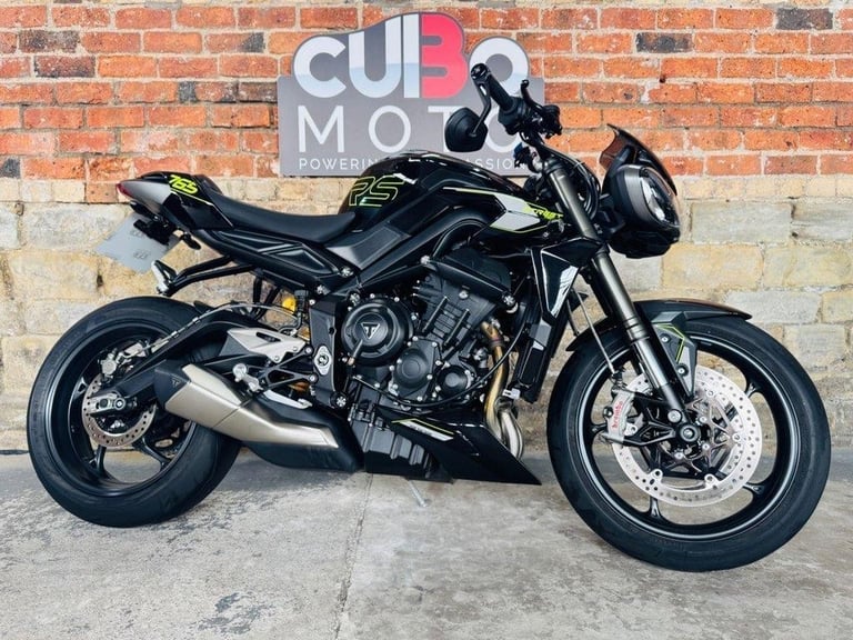 TRIUMPH STREET TRIPLE 765 RS 2025 25