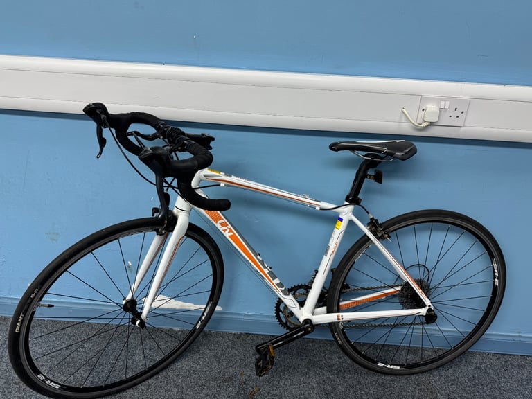 Giant liv Avail Road bike 