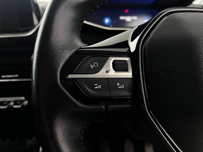 2022 Peugeot 208 1.2 PureTech 100 Allure 5dr Hatchback PETROL Manual