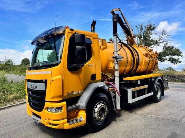 image for 2016 16 DAF LF 220 E6 Whale low volume jet/vacuum tanker gully arm ex council
