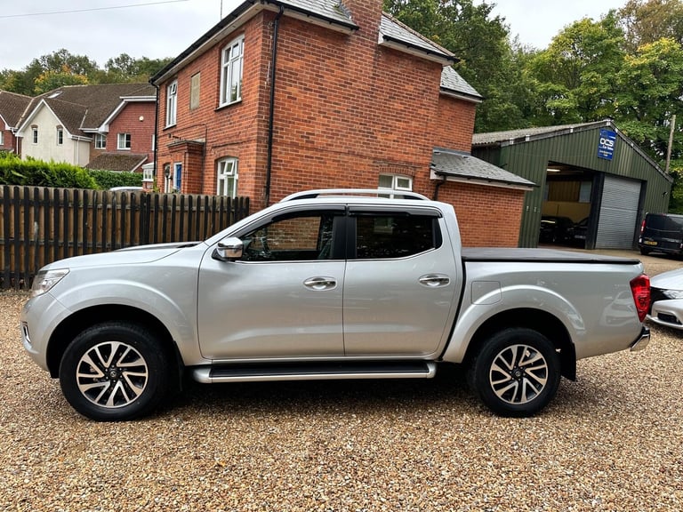 2016 Nissan Navara Double Cab Pick Up Tekna 2.3dCi 190 4WD PICK UP DIESEL Manual