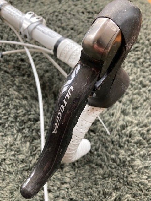 Shimano PRO VIBE 7S Handlebar inc Ultergra 6700 (10 speed) shifters and Pro VIBE 7S alloy Bike stem