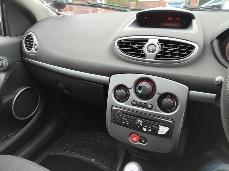 Renault, CLIO, Hatchback, 2009, Manual, 1598 (cc), 3 doors