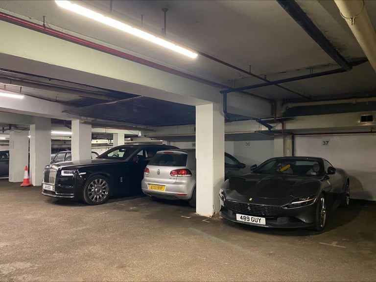 Secure Parking, 24/7 remote access, Ebury Street, Belgravia, SW1W.