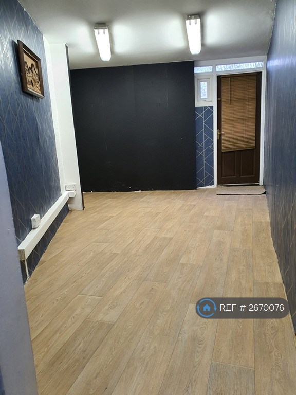 3 bedroom house in Goodall Road, London, E11 (3 bed) (#2670076)