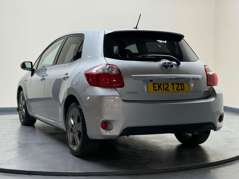 2012 Toyota Auris 1.8 VVT-h T Spirit CVT Euro 5 (s/s) 5dr Hatchback Hybrid Automatic