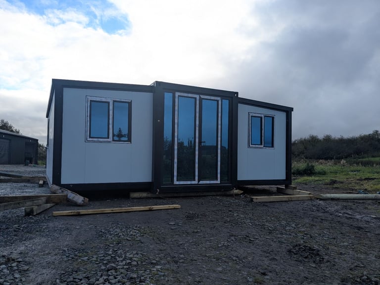 image for 2 bedroom expandable container homes 