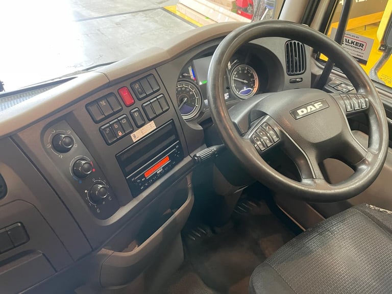 DAF LF 180 4X2 *EURO 6* 12 TONNE BOX – 2017 – MX17 DXA