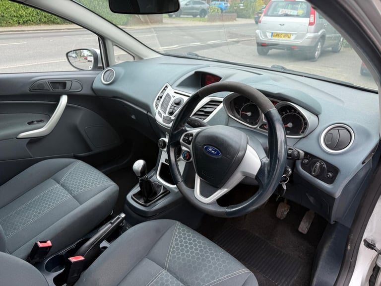 2009 Ford Fiesta 1.4 Zetec 5dr HATCHBACK Petrol Manual