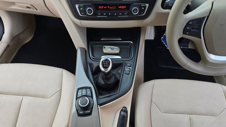 2013 Bmw 3 Series 320I Modern Manual Petrol Saloon Ulez Free 