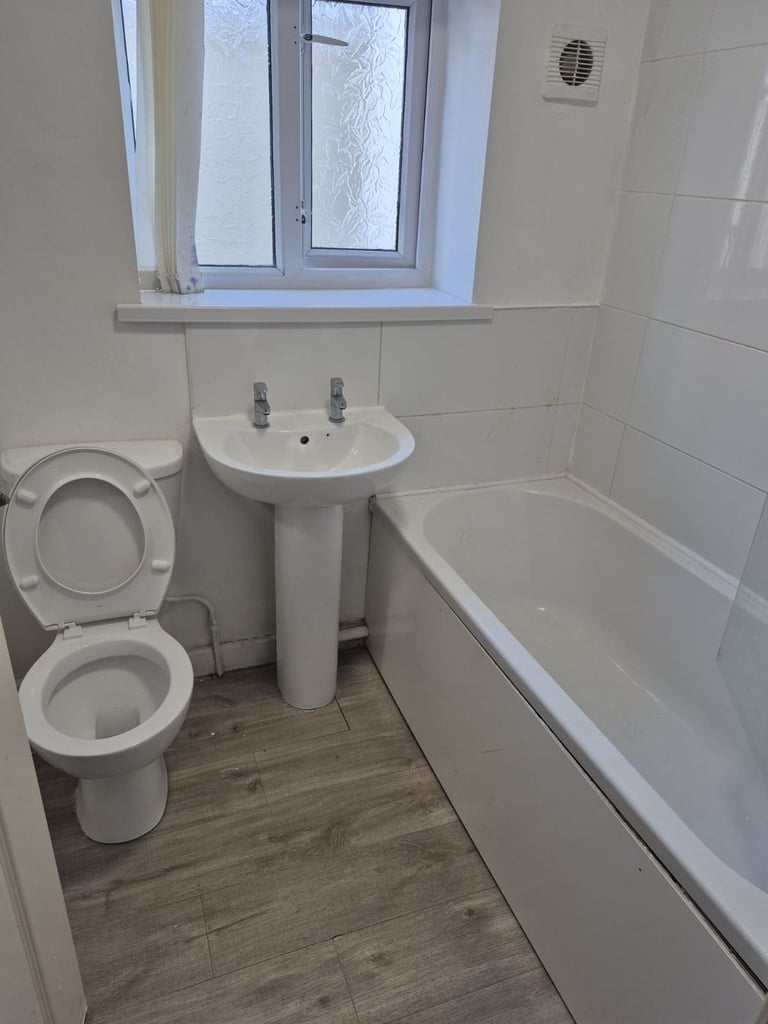 4 Bedroom House for Rent in Port Tennant 
