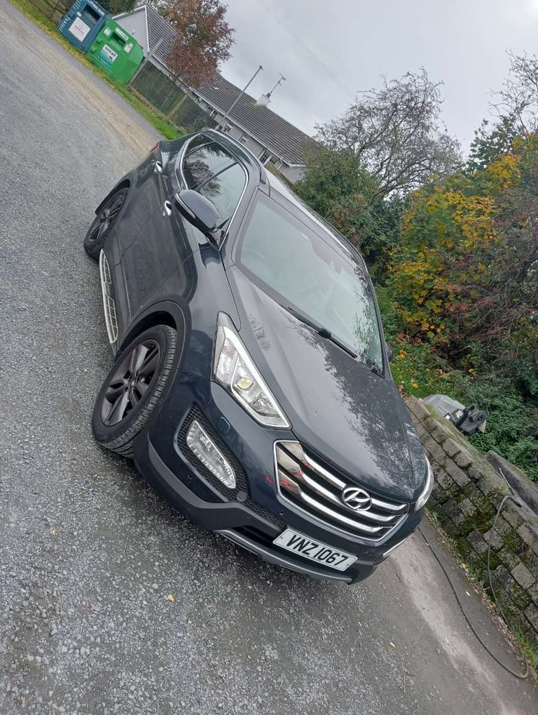 image for Hyundai, SANTA FE, Estate, 2015, Semi-Auto, 2199 (cc), 5 doors