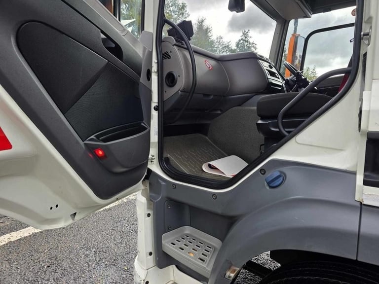 2020 Daf CF370 high sleepercab 4x2 with 25.5ft grp box