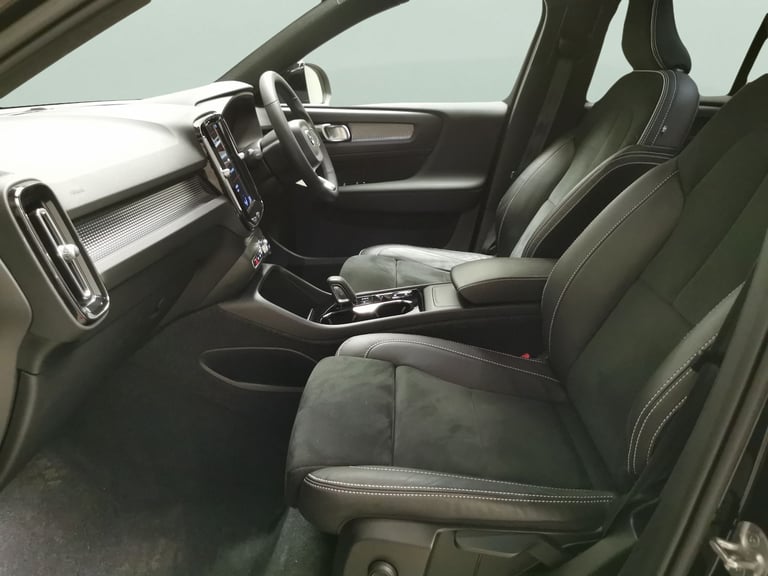 2022 Volvo XC40 1.5 T3 R-Design SUV 5dr Petrol Auto Euro 6 (s/s) (163 ps) - BLUETOOTH - HAL Suv P...
