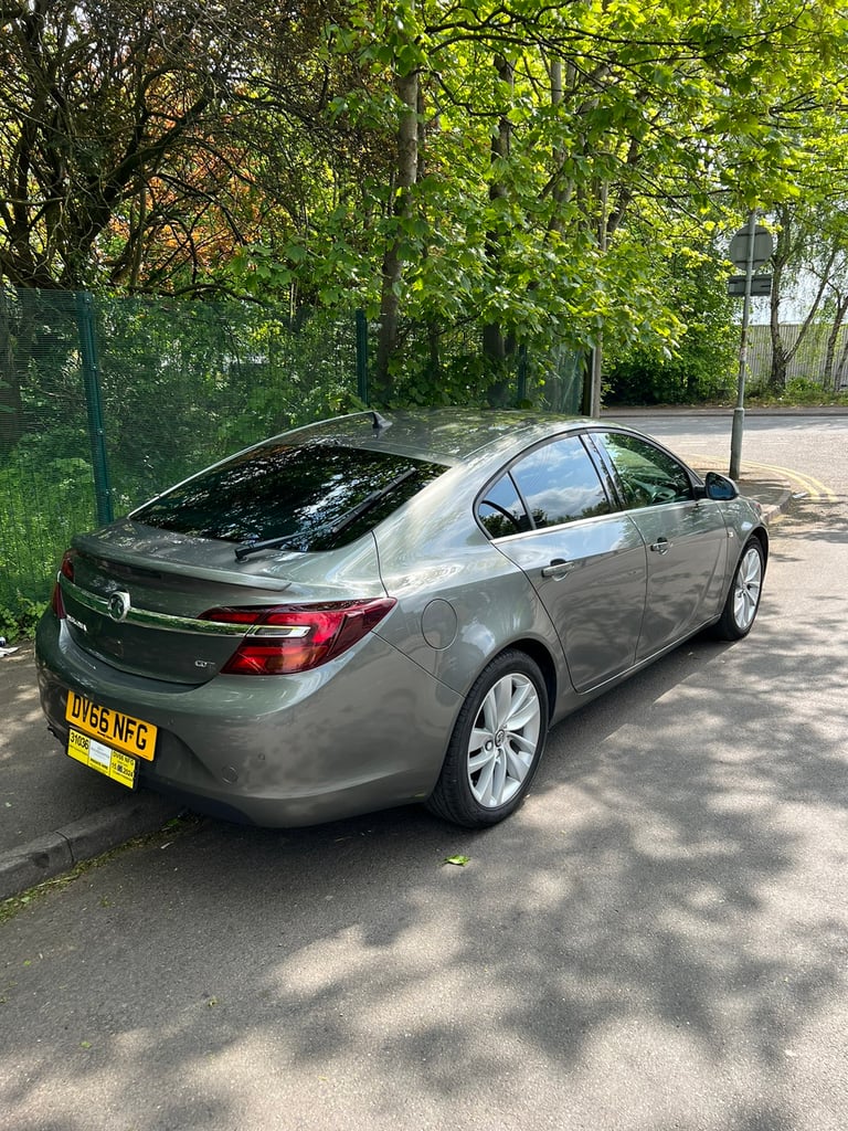 Wolverhampton Plated Car to Rent