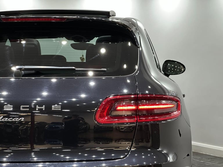 2015 Porsche Macan 2.0T SUV 5dr Petrol PDK 4WD Euro 6 (s/s) (237 ps) ESTATE Petrol Automatic