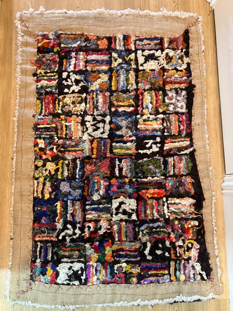 HAND MADE WELSH WOOL FIRE SIDE RUG - hot coals & sparks can fall on it ...