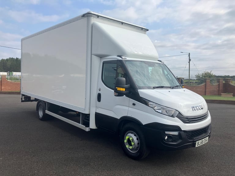 2019 IVECO DAILY 72-180 BOX TRUCK WITH TAIL LIFT ideal horse box 