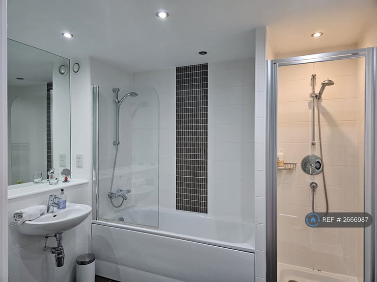 3 bedroom flat in Union Lane, Isleworth, TW7 (3 bed) (#2666987)