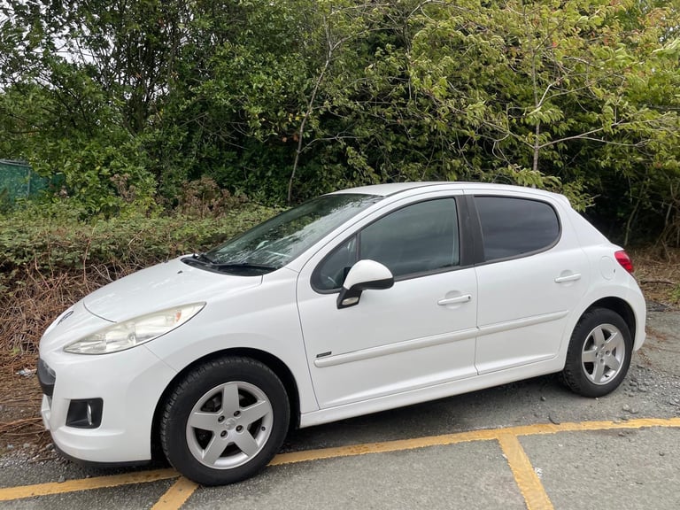 PEUGEOT 207 1.4 VTI SPORTIUM 61 REG WHITE 5 DOOR MOT MAY 9TH 2026 TAX £195 LOW INSURANCE 
