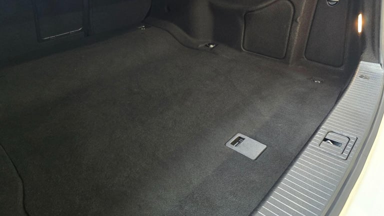  Mercedes-Benz E-Class 3.5 AUTO AMG LINE E350 AVANTGARDE Petrol Automatic
