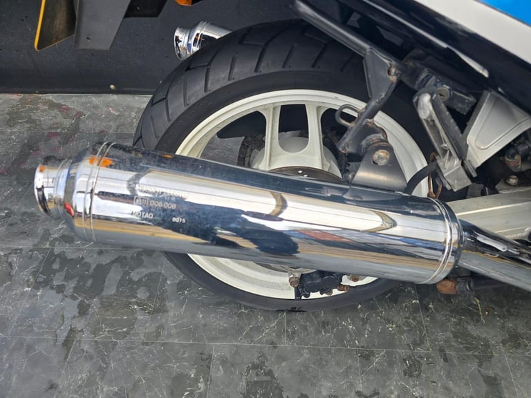 TRIUMPH DAYTONA 750 PROJECT BIKE HPI CLEAR