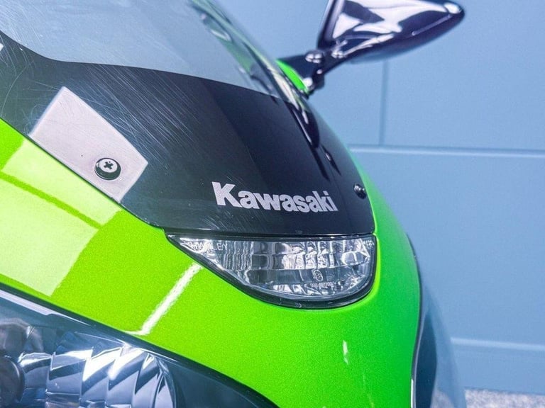 2000 W KAWASAKI ZX-12R NINJA 1199CC - 4820 MILES - ONE OWNER - COLLECTOR BIKE