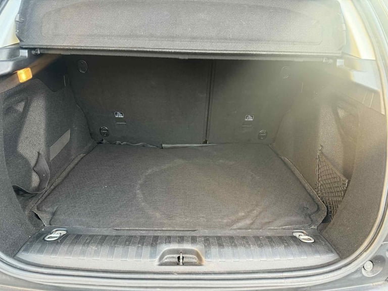 2017 Peugeot 2008 1.2 PureTech Active 5dr HATCHBACK Petrol Manual