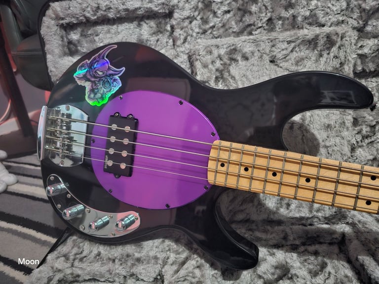 Vintage v96 bass