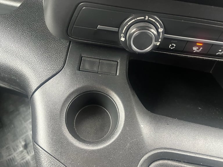 2021 21 VAUXHALL COMBO 1.6 TURBO D 2300 LIMITED EDITION NAV PANEL VAN 4DR DIESEL