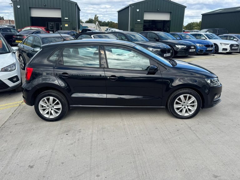2015 Volkswagen Polo 1.2 TSI BlueMotion Tech SE DSG Euro 6 (s/s) 5dr HATCHBACK Petrol Automatic
