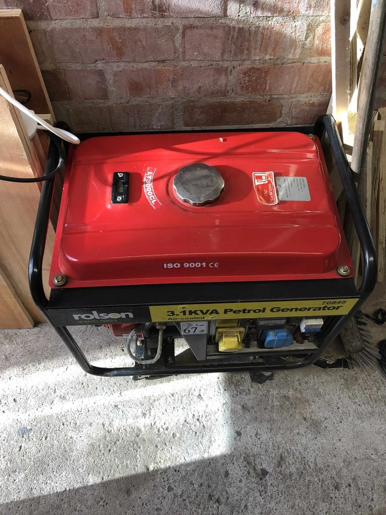 Petrol generator 