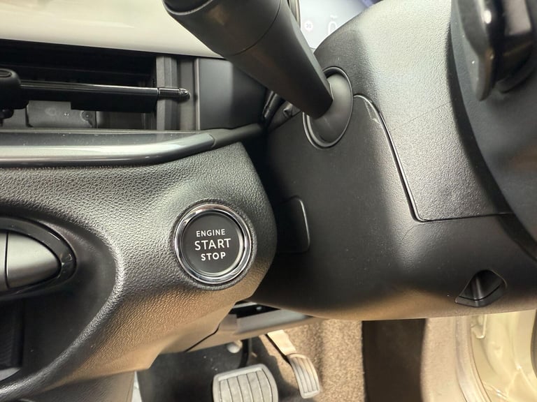 2025 Fiat 600 1.2 MHEV SUV 5dr Petrol Hybrid e-DCT Euro 6 (s/s) (100 ps) HATCHBACK Petrol/Electri...