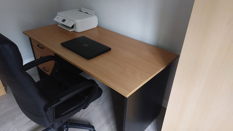Desk for home or office 