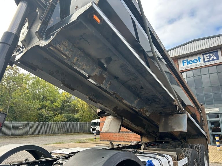 IVECO STRALIS X-WAY 8X4 STEEL TIPPER 2018 – RK68 LXX