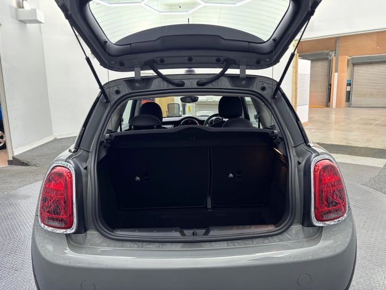 2020 MINI Hatch 1.5 Cooper Classic Hatchback 3dr Petrol Manual Euro 6 (s/s) (136 ps) Hatchback Pe...