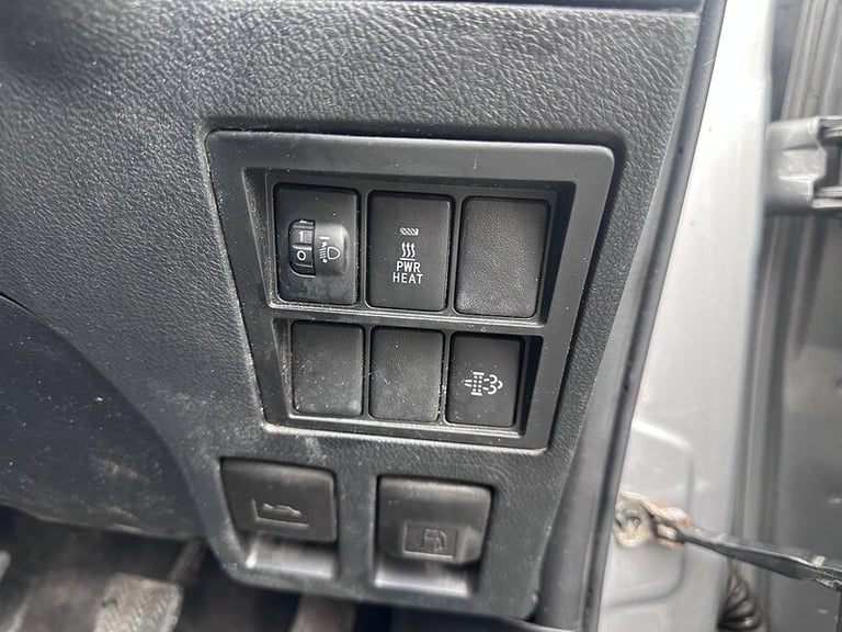 2020 Toyota Hilux D-4D Icon Pickup Diesel Manual