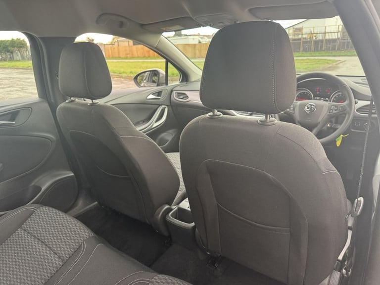 2017 Vauxhall Astra 1.0i Turbo ecoFLEX Design Sports Tourer 5dr Petrol Manual Euro 6 (s/s) (105 E...