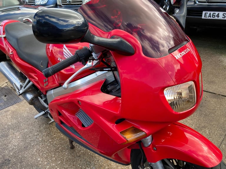 Honda VFR750 RC36 CARB MODEL (CLASSIC MOTORCYCLE) RUNNING RECOMMISSION PROJECT