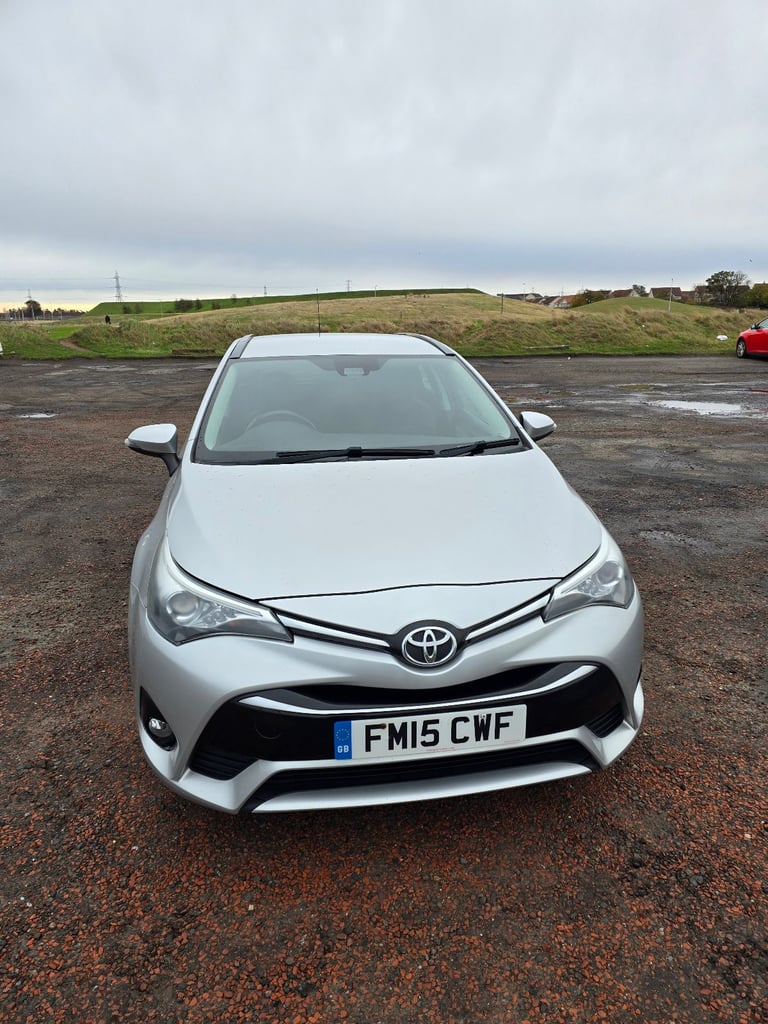 image for Toyota, AVENSIS, Estate, 2015, Manual, 1598 (cc), 5 doors