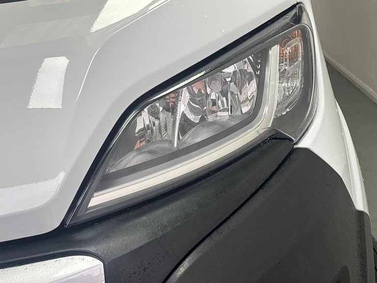  Peugeot Boxer 2.2 BlueHDi 335 Professional Premium + L3 High Roof Euro 6 (s/s) 5dr Diesel Manual