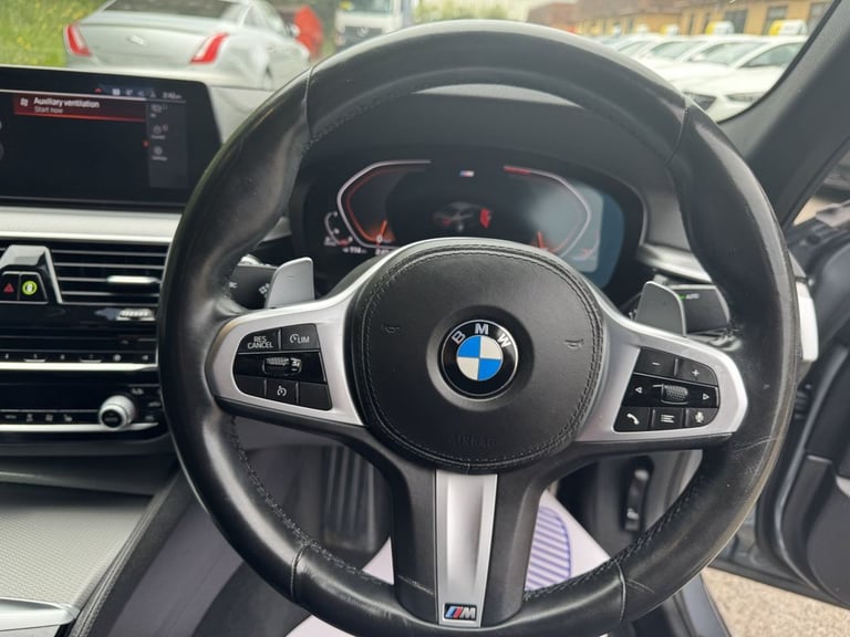 2019 BMW 5 Series 520d xDrive M Sport 4dr Auto SALOON DIESEL Automatic