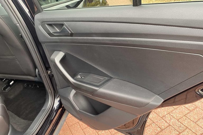 2023 Volkswagen T-Roc 1.5 TSI R-Line 5dr DSG HATCHBACK Petrol Automatic