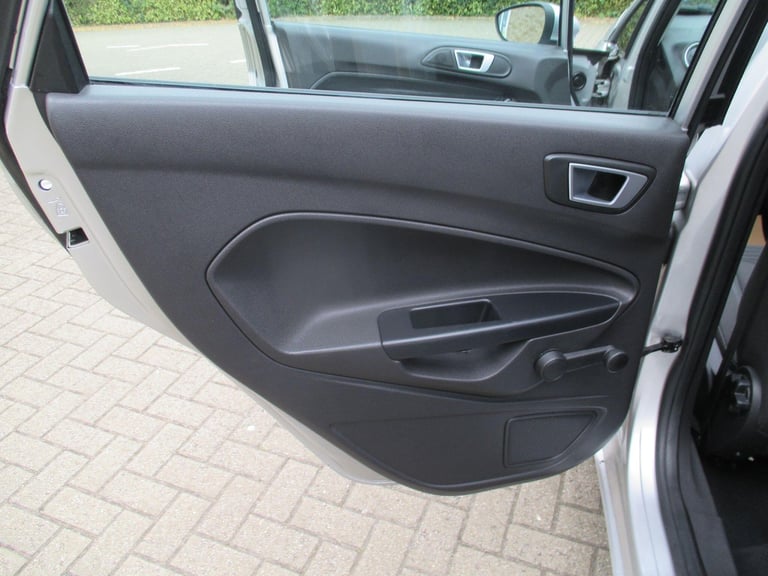 2014 Ford Fiesta 1.25 Zetec Euro 5 5dr HATCHBACK Petrol Manual